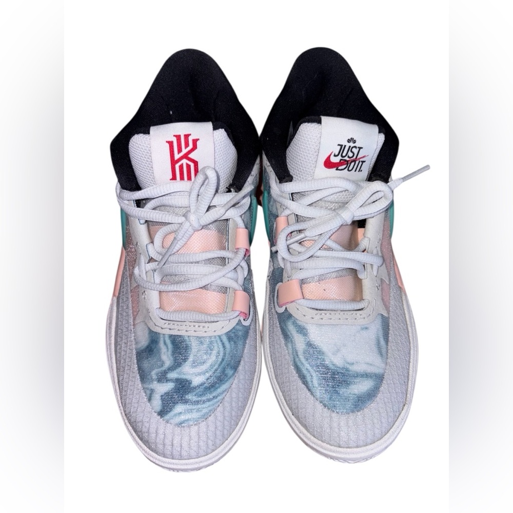 Nike Kids' 4Y Women 6 White, Pink, and Blue Kyrie Sneakers